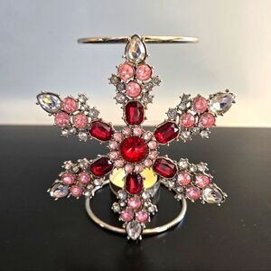Red/Pink Metal Jeweled/Bedazzled Snowflake Holiday Tea Light HolderReally pret